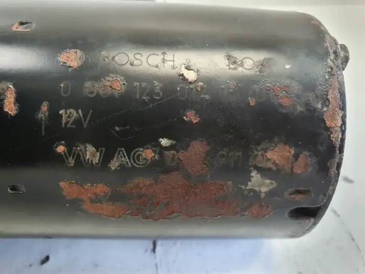 VW Touran 1.9 TDI ROZRUSZNIK bosch 0001123012