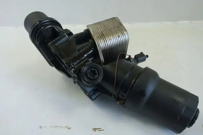 VW Passat B6 2.0 Fsi POSTAWA FILTRA OLEJU Obudowa