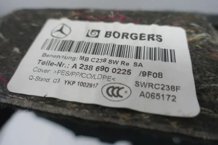 Mercedes W238 C238 BOCZEK BAGAŻNIKA tapicerka