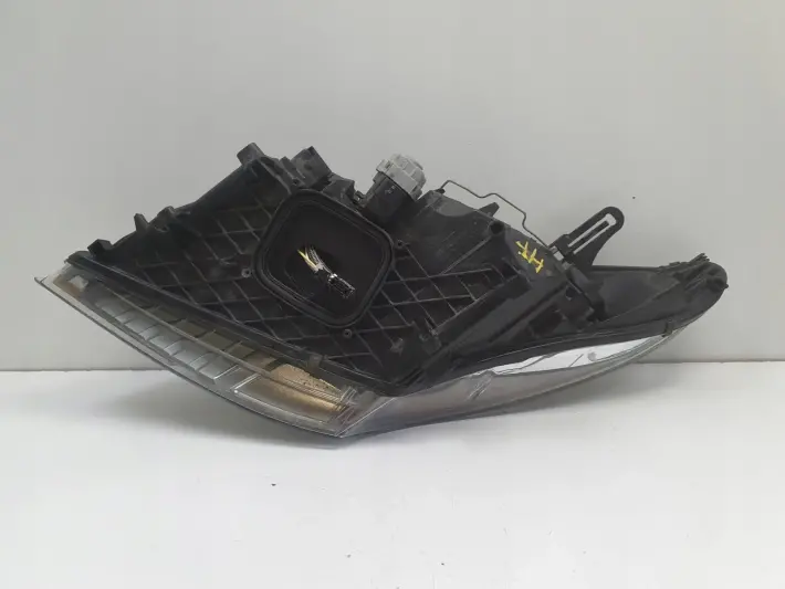 Renault Megane III 08-16r PRZEDNIA LAMPA PRAWA PRAWY PRZÓD xenon 260100021R