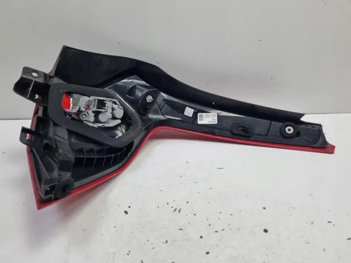 Volvo V60 10-13r TYLNIA TYLNA LAMPA LEWA lewy tył 31214963