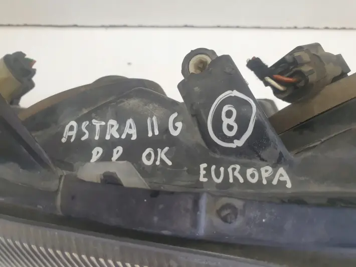 Opel Astra II G PRZEDNIA LAMPA PRAWA prawy przód