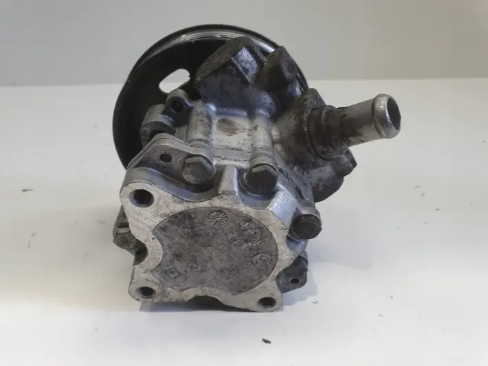 Audi A4 B7 2.0 TDI POMPA WSPOMAGANIA 8E0145155N
