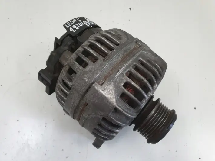 Seat Leon I 1.9 TDI ALTERNATOR bosch 028903028E 120A