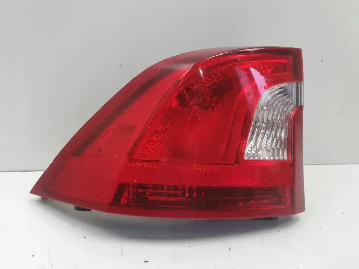 Volvo S60 II 10-13r TYLNIA TYLNA LAMPA LEWA lewy tył ŁADNA 30796267