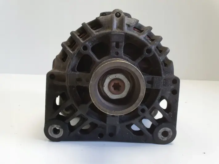 Renault Laguna II 1.8 16V ALTERNATOR 8200153710 100A valeo