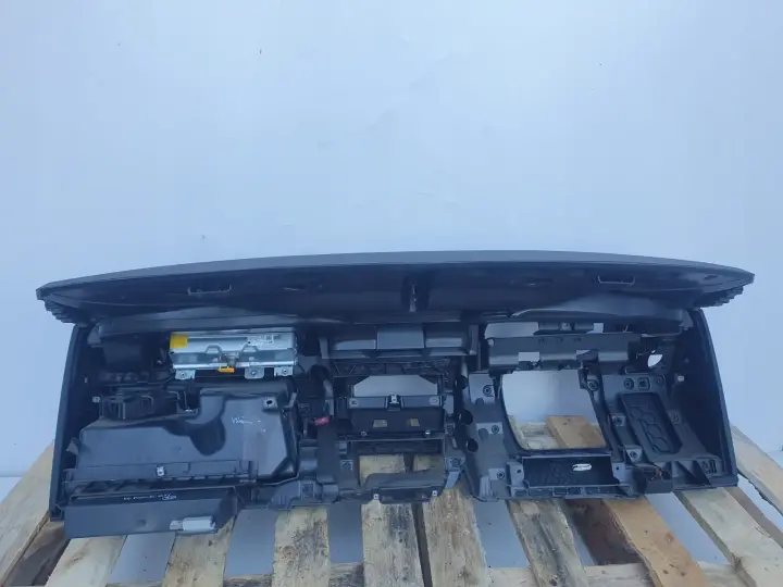 VW Polo V 09-17r DESKA ROZDZIELCZA KONSOLA airbag