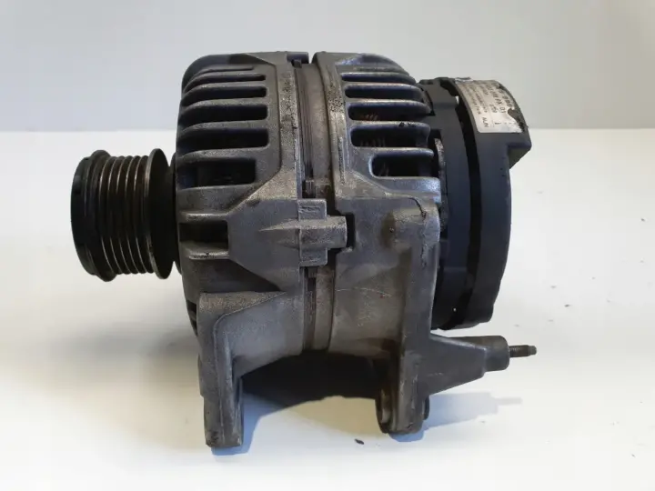 Audi A3 8L Golf IV 1.9 TDI ALTERNATOR bosch