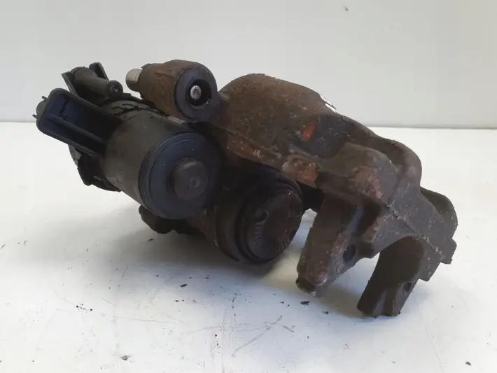 Volvo S90 V90 XC90 II TYLNY ZACISK HAMULCOWY prawy tył 31687555