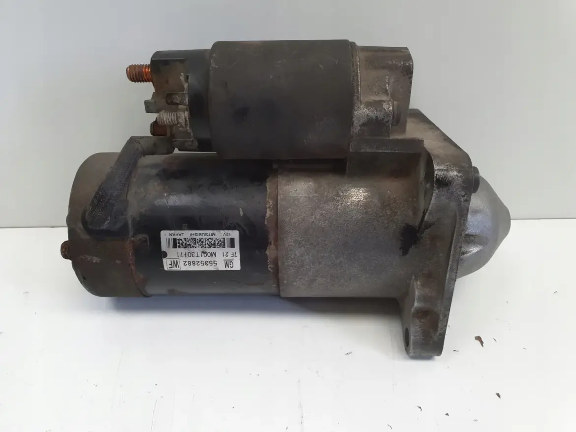 Opel Vectra C 1.9 CDTI ROZRUSZNIK 55352882 M001T30171