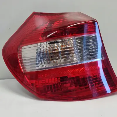 BMW E87 04-07r TYLNIA TYLNA LAMPA LEWA lewy tył ORYGINALNA ŁADNA 6324501