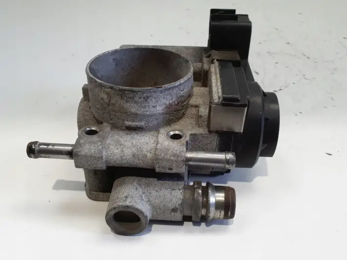 Opel Astra III H 1.6 16V PRZEPUSTNICA 55559227