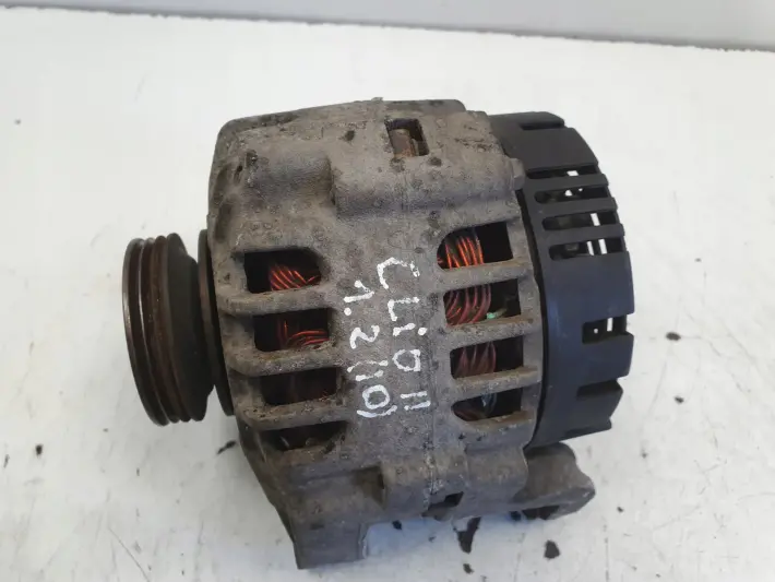 Renault Clio II 1.2 16V ALTERNATOR 7700437090 valeo 95A