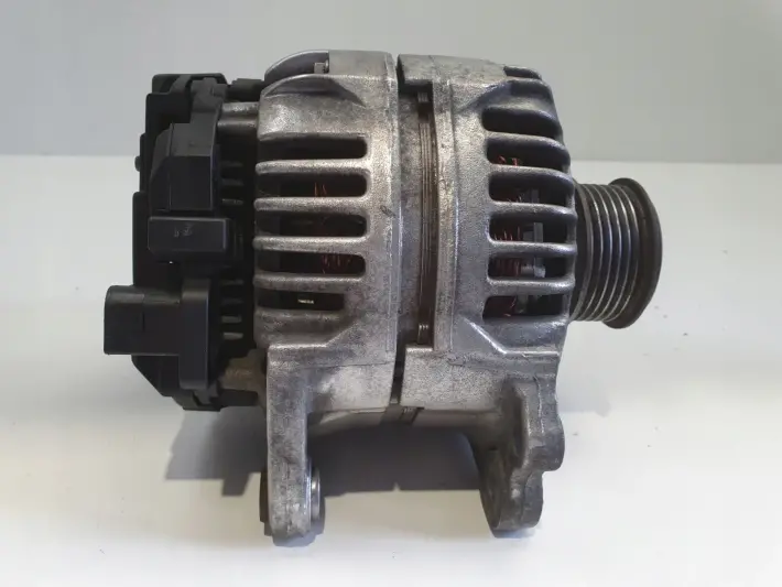 Audi A3 8L Golf IV 1.9 TDI ALTERNATOR bosch 0123515021 038903023L 90A
