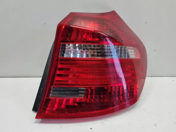 BMW E87 LIFT 07-11r TYLNIA TYLNA LAMPA PRAWA prawy tył 7164856