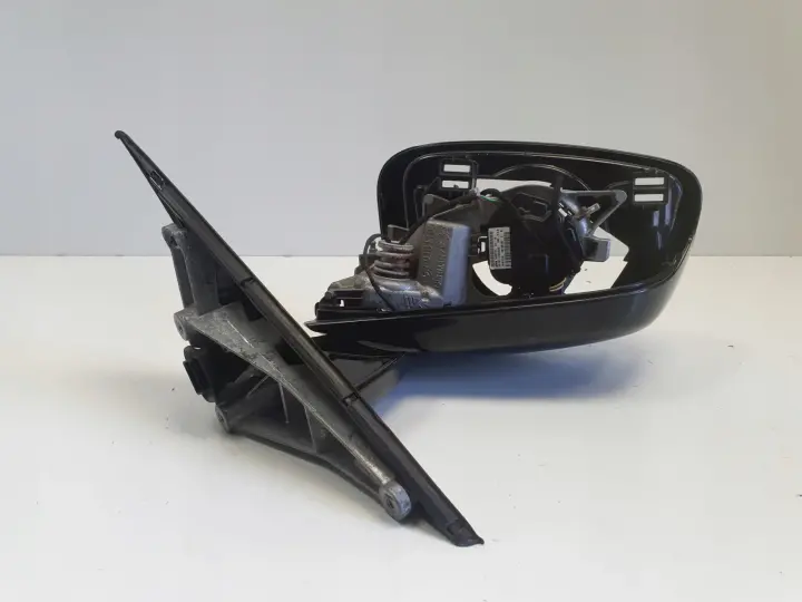 BMW G30 G31 17-24r LUSTERKO LEWE KIEROWCY europa 5 pin 7443771
