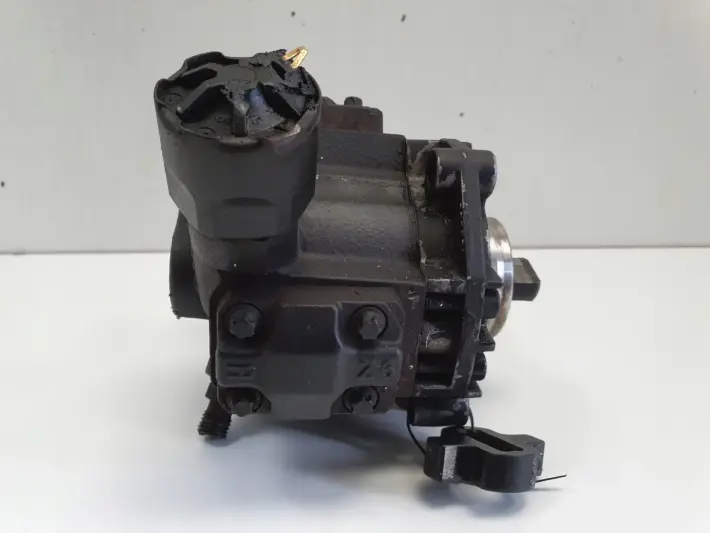 Volvo C30 V50 S40 II V70 III 2.0 D POMPA WTRYSKOWA paliwa