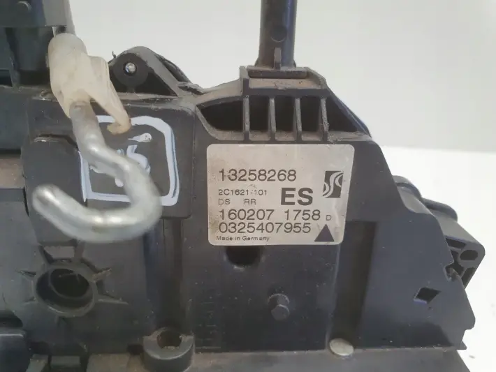 Opel Corsa D ZAMEK DRZWI prawy tył pasażera 13258268 ES