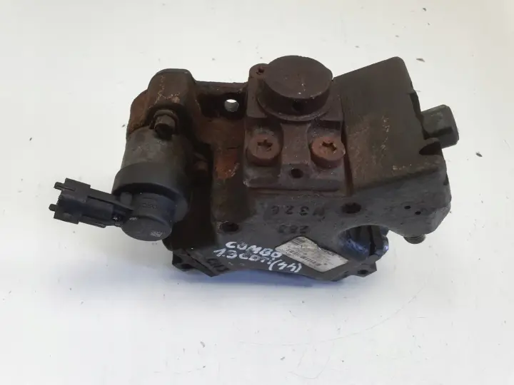 Opel Combo C 1.3 CDTI POMPA WTRYSKOWA 0445010204