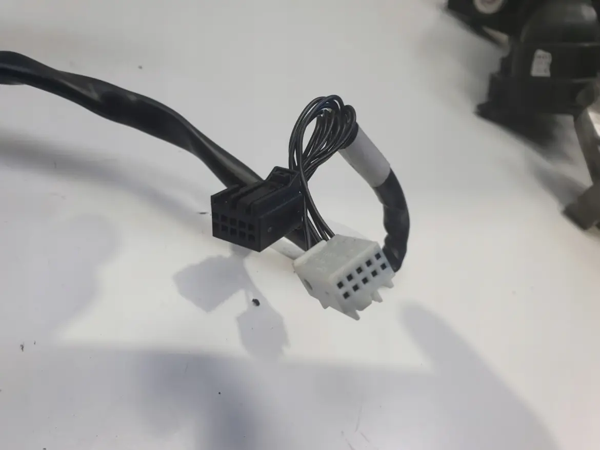 Mercedes CLS W219 04-10r LUSTERKO PRAWE PASAŻERA 9+4 13 podświetlany spód