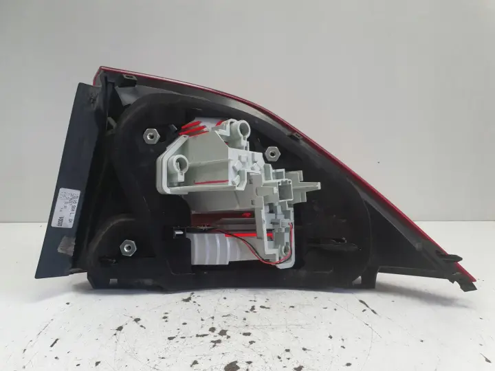 Volvo S60 II 10-13r TYLNIA TYLNA LAMPA LEWA lewy tył ŁADNA 30796267