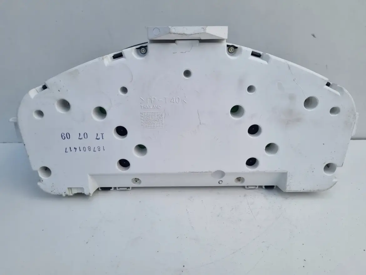 Volvo S40 II V50 1.8 2.0 16V LICZNIK ZEGARY europa 31296226