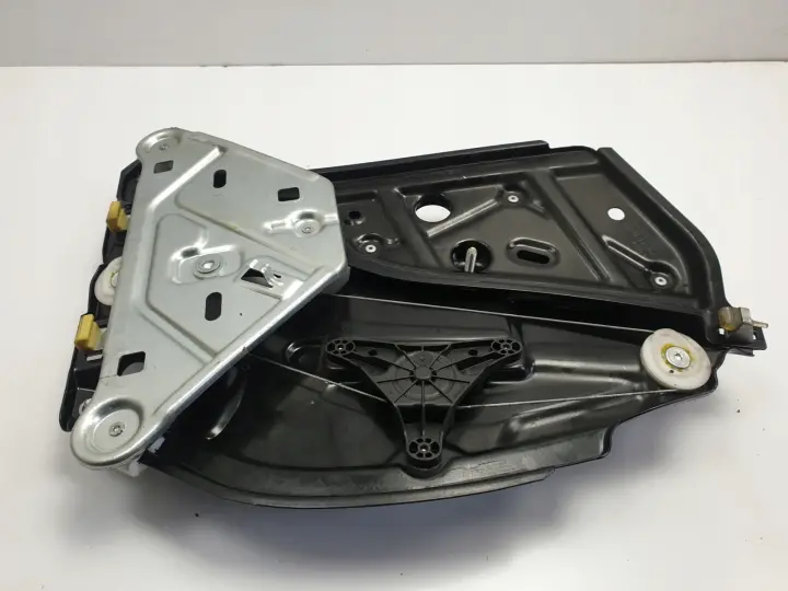 Mercedes A205 W205 PODNOŚNIK SZYBY prawy tył