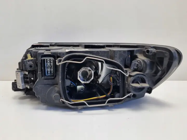 Volvo S40 II V50 LIFT PRZEDNIA LAMPA PRAWA prawy przód ŁADNA 31299588