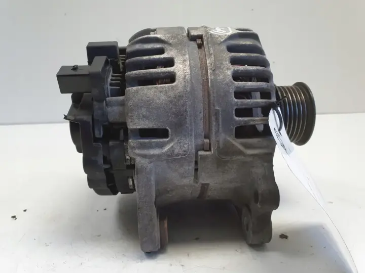 VW Polo IV 1.4 16V ALTERNATOR 90A 037903025M bosch 107 tyś km