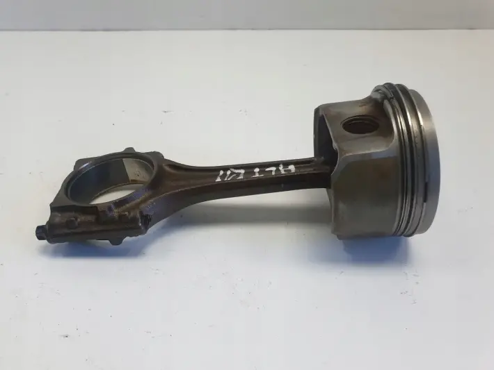 Audi A4 B6 2.0 20V ALT TŁOK KORBOWÓD BHS 06BA