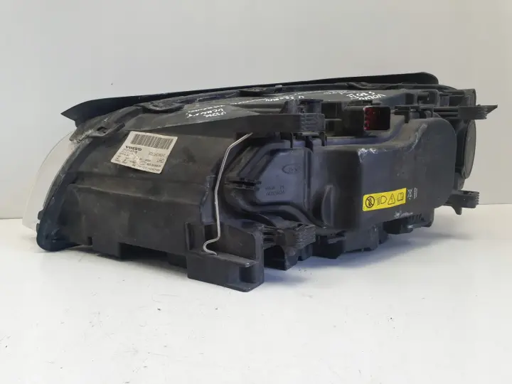 Volvo V70 III XC70 S80 II XENON PRZEDNIA LAMPA PRAWA prawy przód 31214348