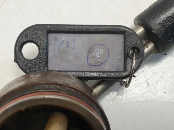 VW Golf V 2.0 TDI GRZAŁKA SILNIKA bloku 230V