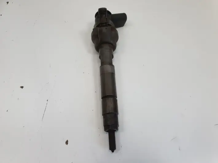 BMW E87 E90 E91 2.0 D WTRYSKIWACZ wtrysk 0445110289