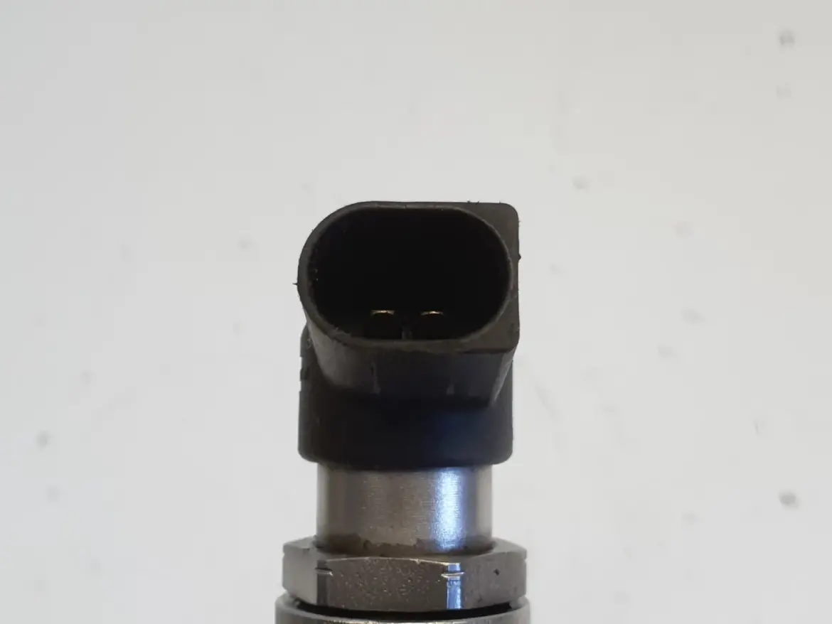 Audi A3 II 8P 1.6 TDI WTRYSKIWACZ wtrysk 03L130277B