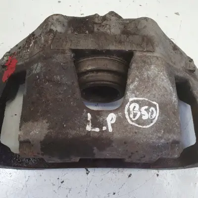 Volvo V40 II PRZEDNI ZACISK HAMULCOWY lewy przód KIEROWCY L.P 975