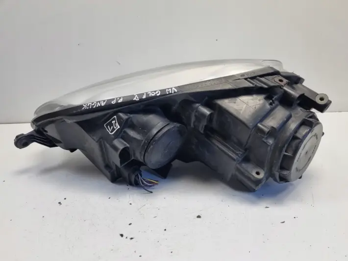 VW Golf V 03-08r PRZEDNIA LAMPA PRAWA prawy przód ANGLIK 1K6941006Q