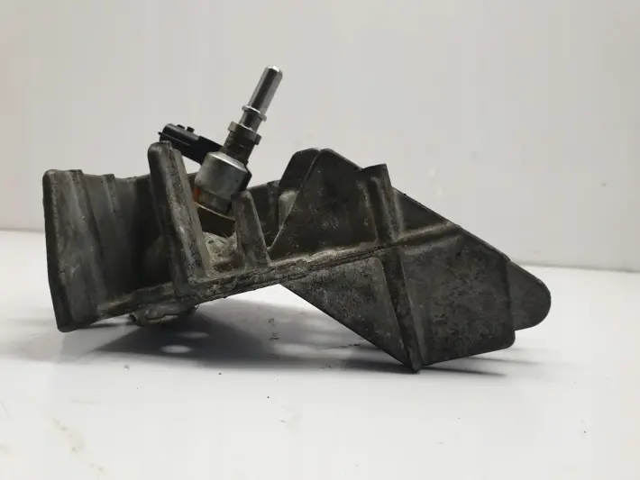 Renault Megane III 1.5 DCI ŁAPA UCHWYT wtrysk DPF