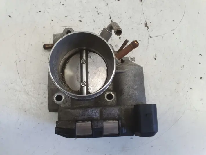 Audi A4 B6 2.0 20V PRZEPUSTNICA 06B133062H 0280750088