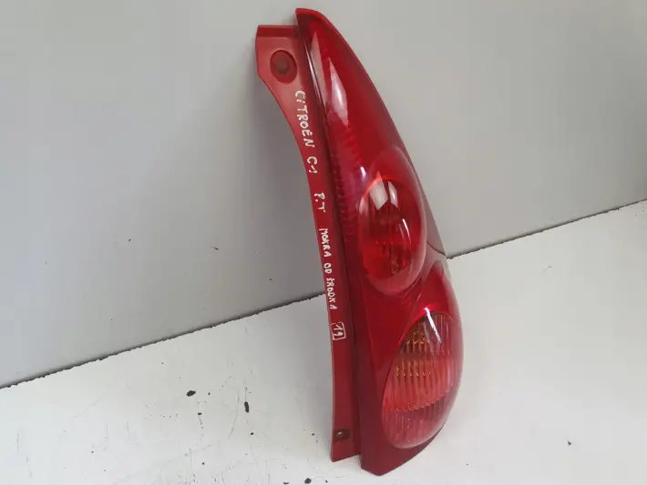 Citroen C1 05-14r TYLNA TYLNIA LAMPA PRAWA PRAWY TYŁ