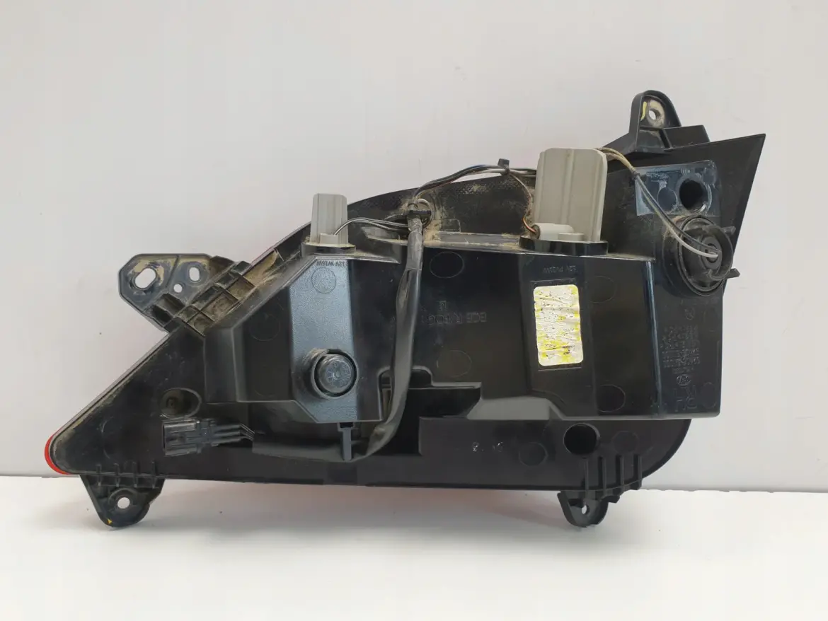 Hyundai Santa Fe IV TYLNA LAMPA PRAWA prawy tył