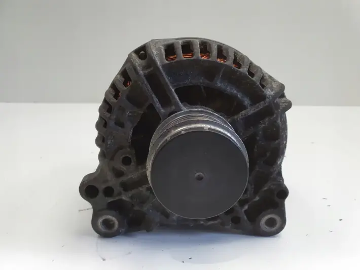 VW Passat B5 1.9 TDI ALTERNATOR Valeo 028903031A 120A