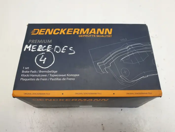 Mercedes CLK W209 3.0 V6 KLOCKI HAMULCOWE Przód