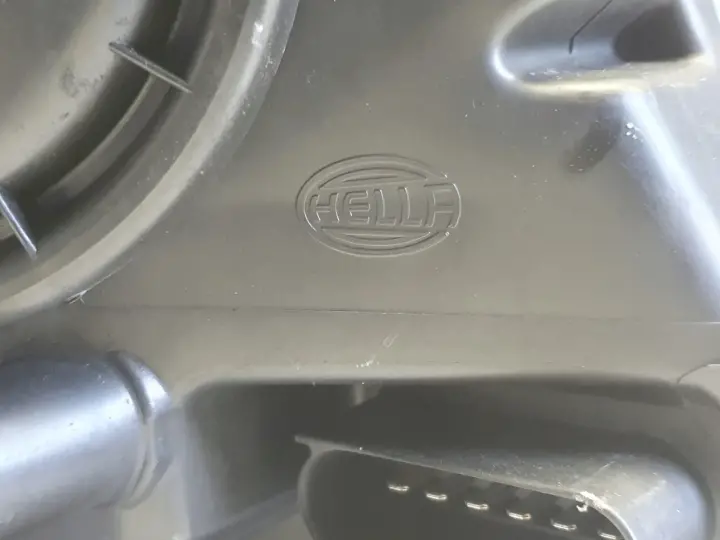 Mercedes CLS W219 C219 PRZEDNIA LAMPA LEWA lewy przód EUROPA