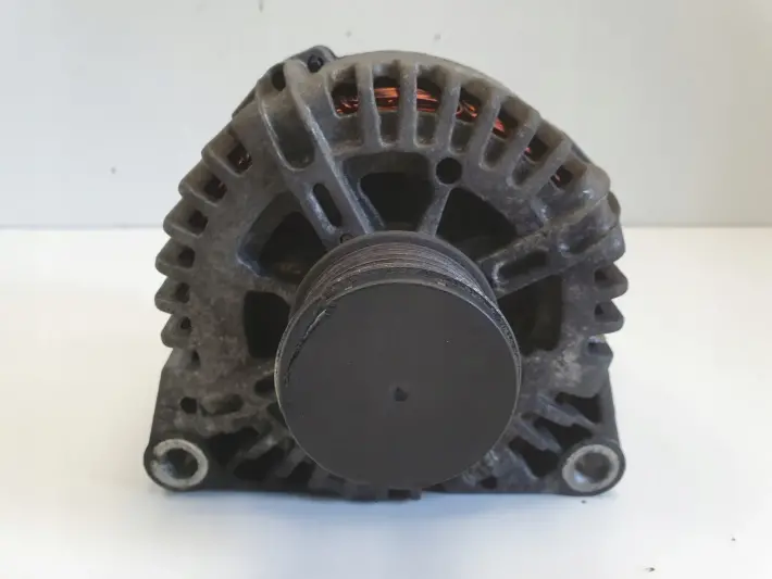 Peugeot 207 1.6 HDI ALTERNATOR 9646321780 valeo