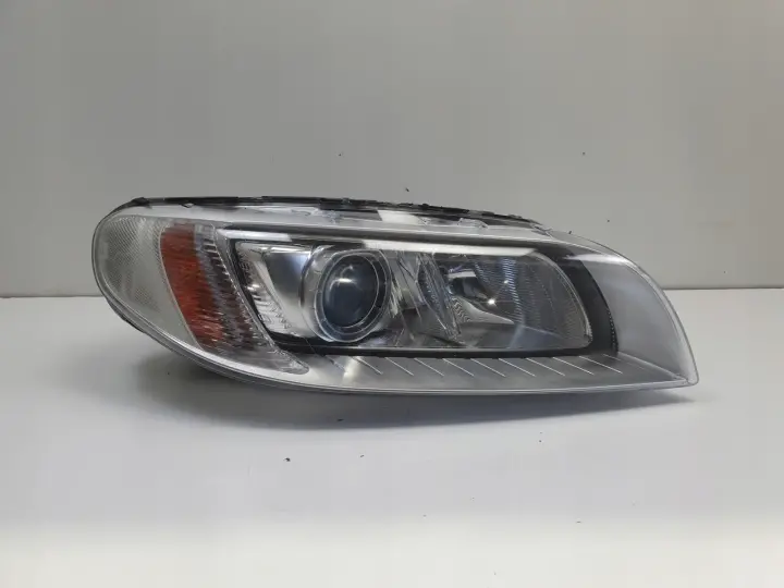 Volvo S80 II V70 III XC70 II LIFT PRZEDNIA LAMPA PRAWA PRAWY PRZÓD 31420014