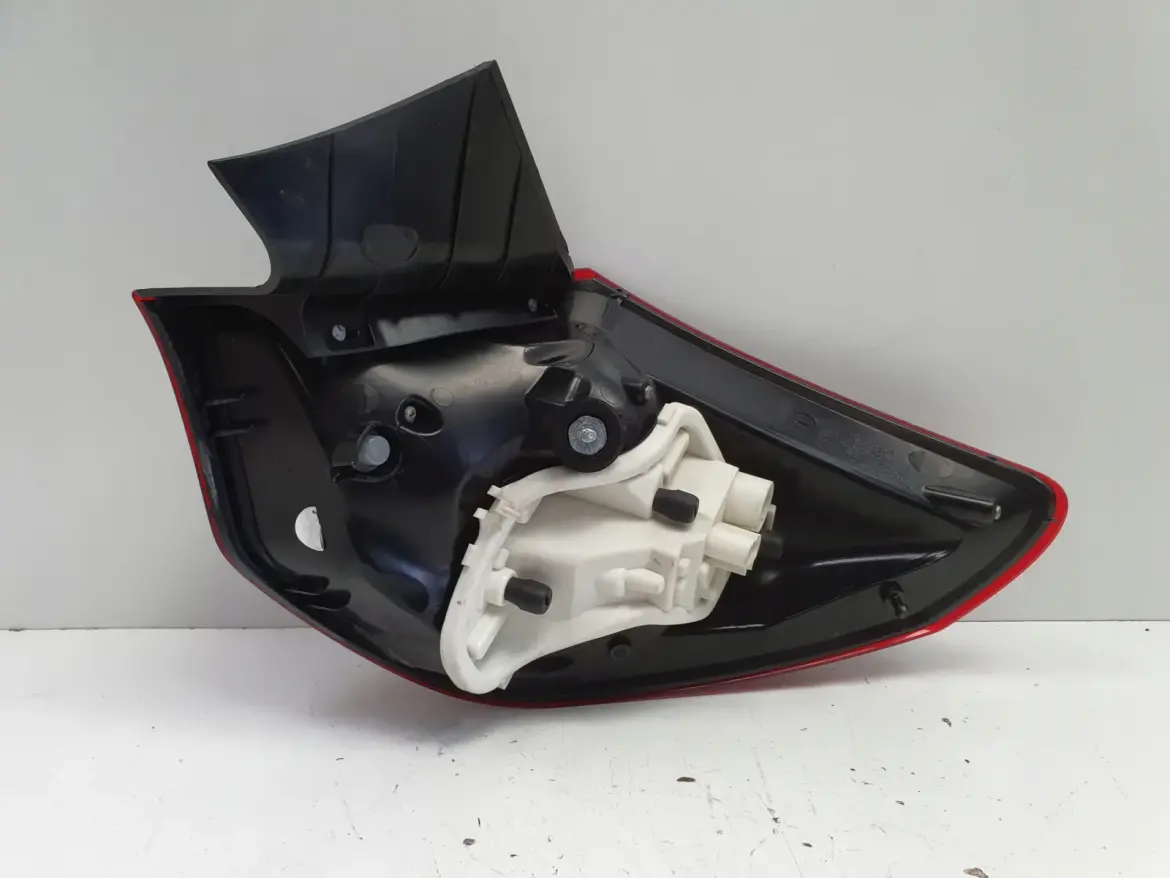 Opel Astra J IV htb TYLNA LAMPA LEWA lewy tył kierowcy