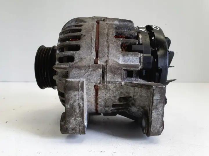 Renault Twingo II 1.2 8 V ALTERNATOR 8200519296C 0124225056 86A