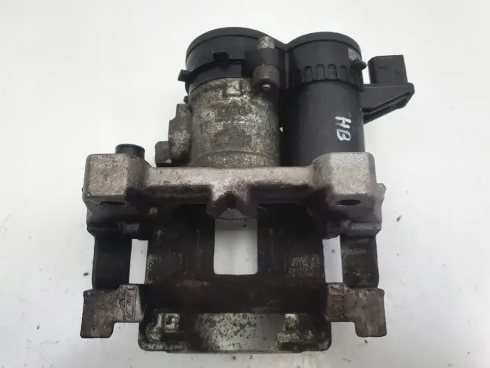 Volvo V60 XC60 II TYLNY ZACISK HAMULCOWY prawy tył P32301468