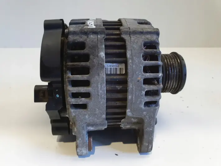 VW Passat B7 1.6 TDI ALTERNATOR 180A bosch 03L903023D
