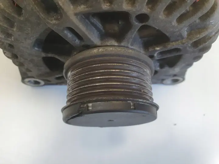 Peugeot 207 1.6 HDI ALTERNATOR 9646321780 valeo